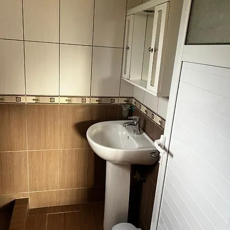 Ilias Peaceful Apartment Himare